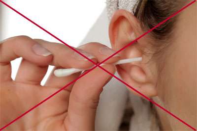 Avoid Cleaning Your Eyes with Q-tips or Cotton Swabs